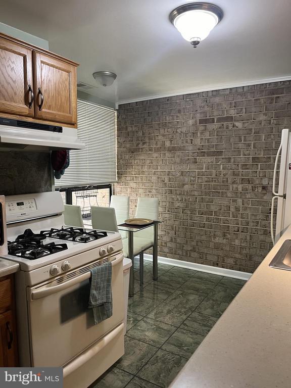 Building Photo - 3306 Huntley Sq Dr