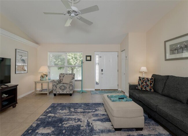 Foto del edificio - 1848 N Washington Ave