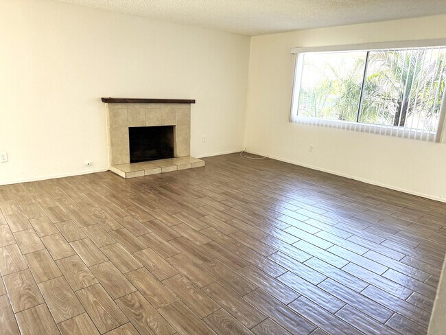 Foto del edificio - 16661 Blanton Ln
