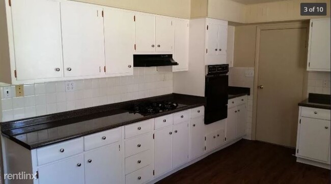 Foto del edificio - 3 br, 1 bath House - 3246 Ainsworth Court