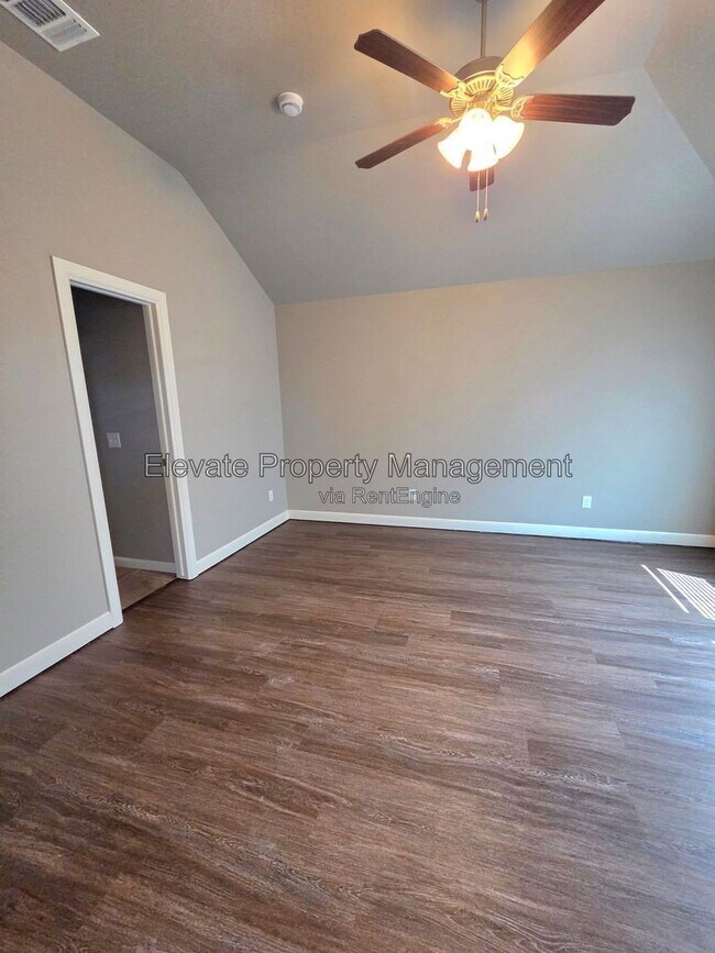 Foto del edificio - 2210 Starwood Wy