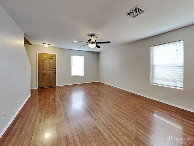 Building Photo - 2364 E Meadow Lark Way