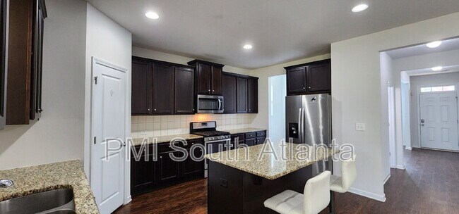 Foto del edificio - 633 Amrose Way