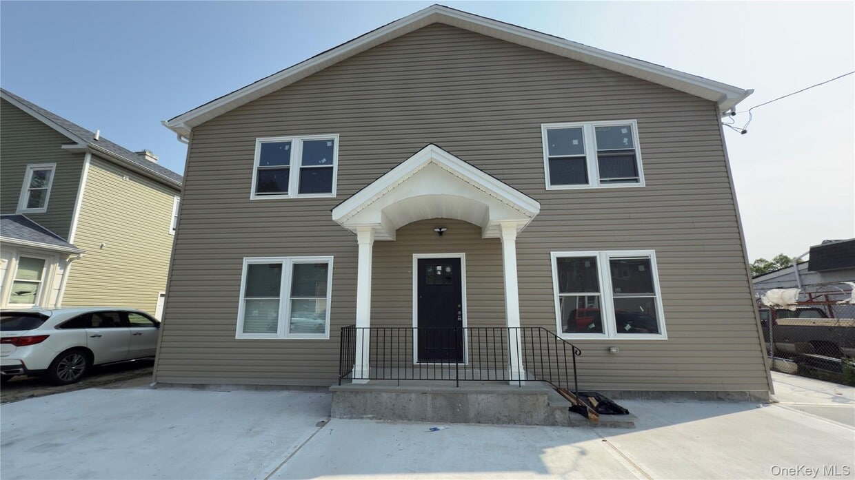 Primary Photo - 120 Linden Ave