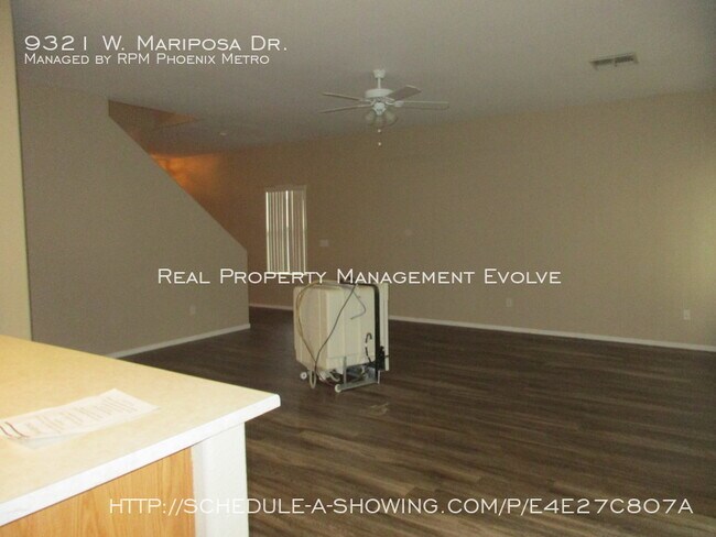 Foto del edificio - Mariposa's got it!!