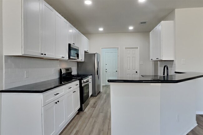 Foto del edificio - 2222 Princess Snow Cir