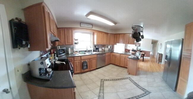 Building Photo - 656 Coral Key