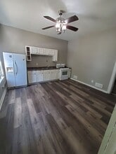 Building Photo - 2534 W Chambers St