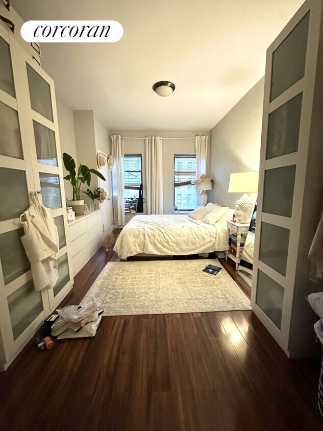 Primary Photo - 359 W 53rd St