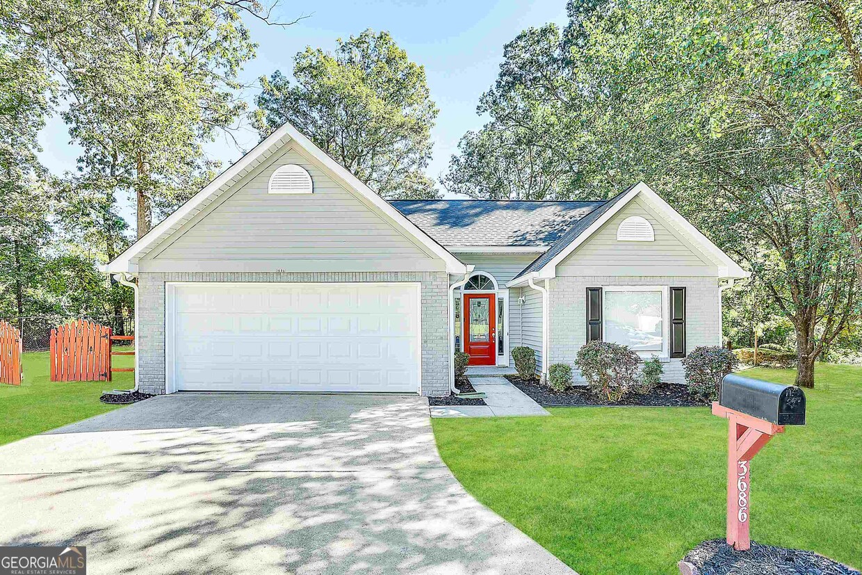 Foto principal - 3686 Oakwood Manor Ct