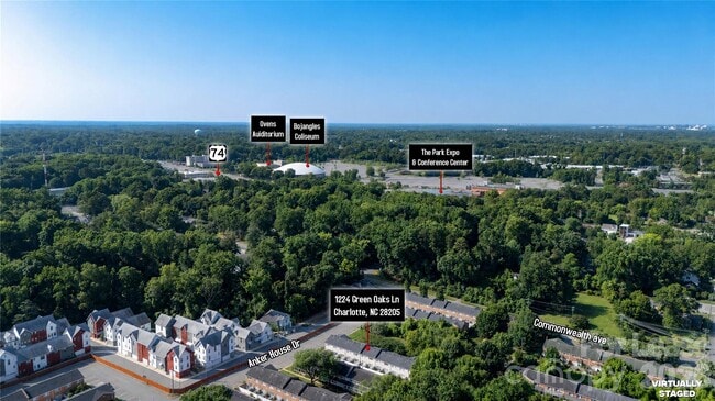 Building Photo - 1224 Green Oaks Ln