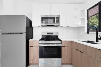 Building Photo - 3040 NW 93rd St