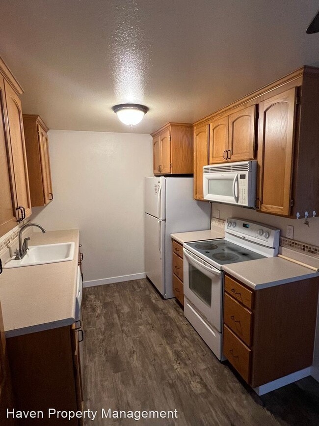 Building Photo - 2 br, 1 bath House - 1840 Central Pl S Uni...