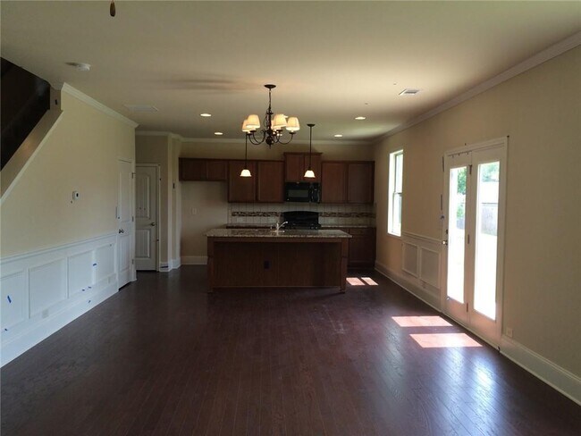 Foto del edificio - 736 Westmoreland Ln NE