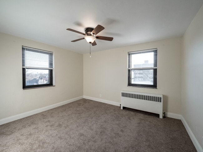 Home 402 - Tiffany Apartments
