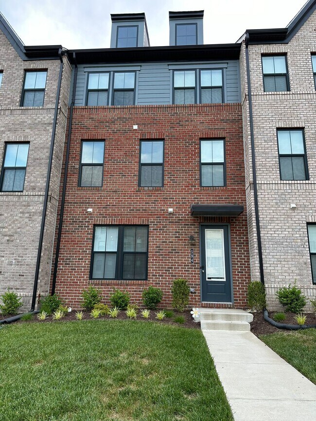 Foto del edificio - 594 Hazel Dr