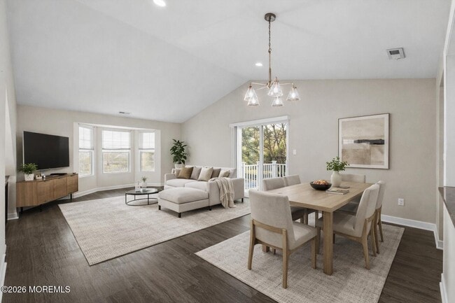 Building Photo - 186 Tulip Ln