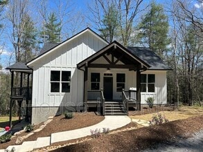 Building Photo - 203 Fletcher View Dr