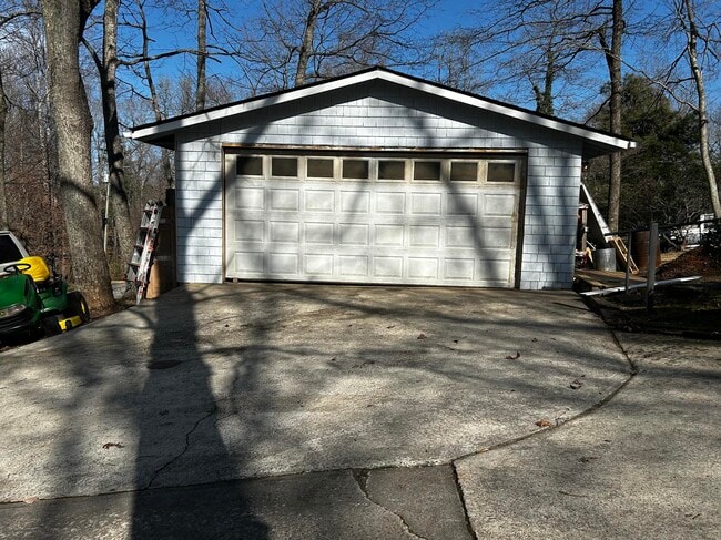 Building Photo - 1260 Blanton St