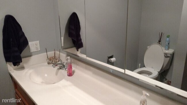 Foto del edificio - 5 br, 2 bath House - 2757 N Pampas St