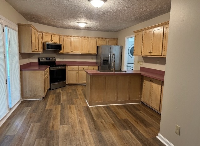 Large kitchen with lots of storage - 100 Twin Acres Dr