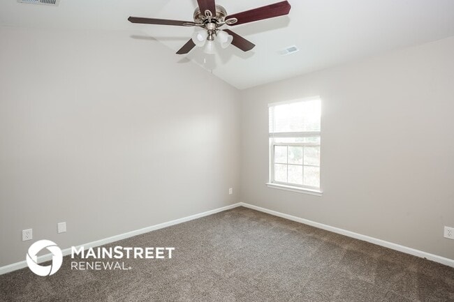 Building Photo - 3115 Hawick Commons Dr