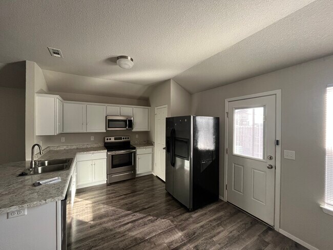 Foto del edificio - 1322 S Scissortail Ln