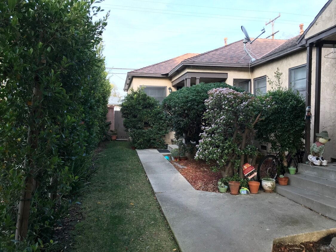 Primary Photo - 4354 Elenda St