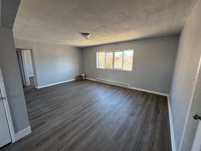 Foto del edificio - 14520 Milverton Rd