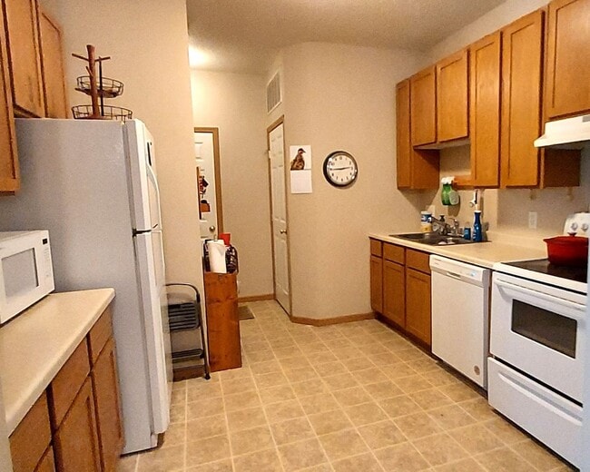 Foto del edificio - Nice 3 Bedroom 1.5 Bathroom Townhome in Hu...