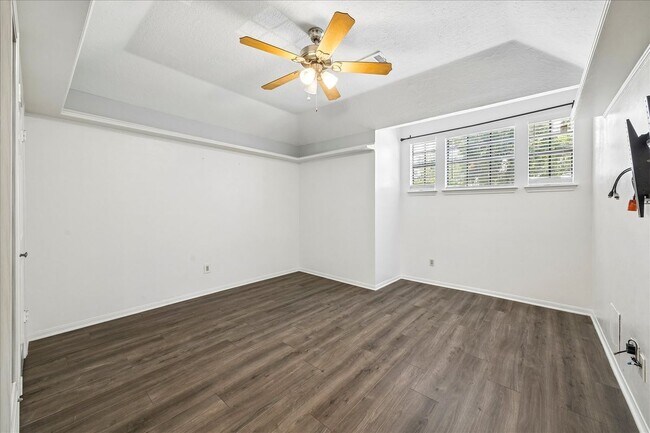 Building Photo - 14638 S Hearthstone Green Dr