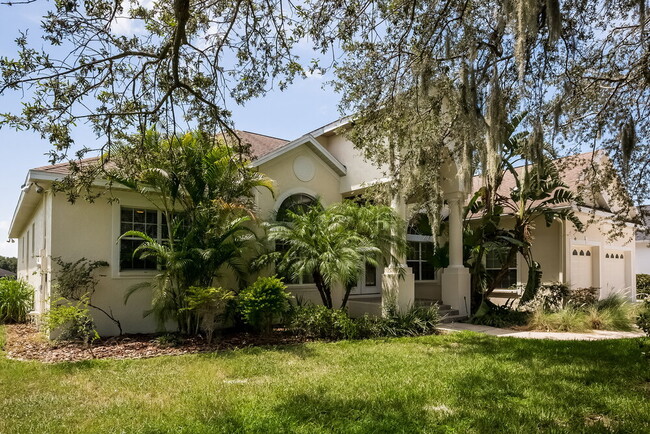 Foto del edificio - 9009 Riverview Dr
