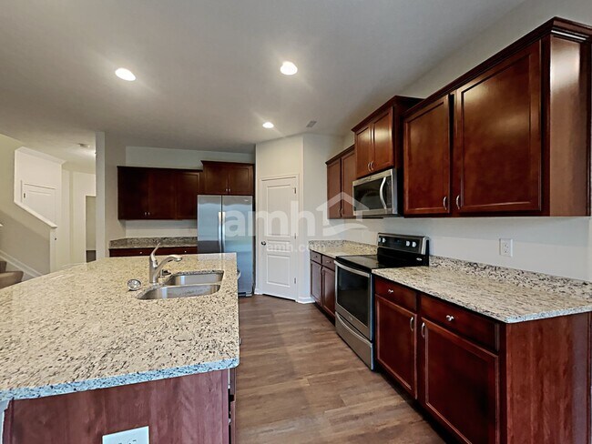 Building Photo - 6615 Park Grove Blvd