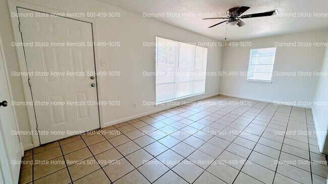 Building Photo - 826 Jane Dr