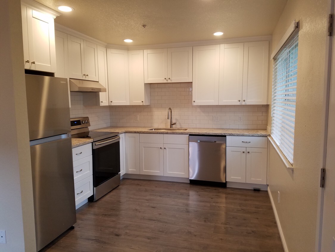 388 E School St, Cotati, CA 94931 Apartments in Cotati, CA