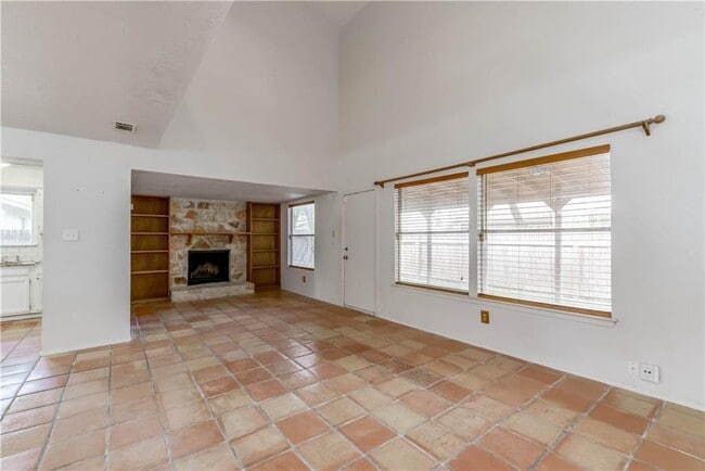 Building Photo - 4200 Everest Ln