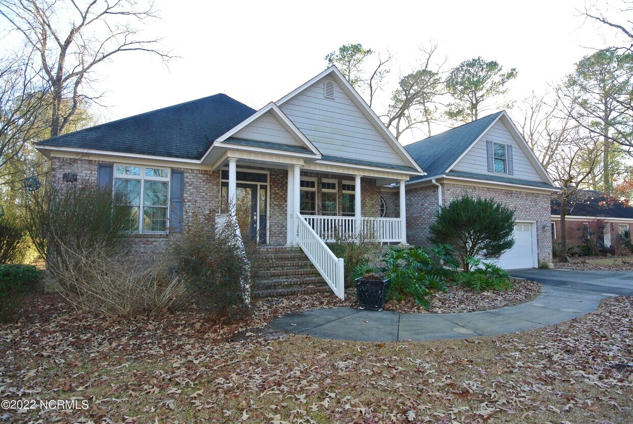 Primary Photo - 3525 Canterbury Rd