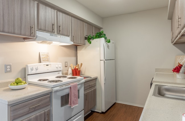 Building Photo - Farmington View Apartments - Farmington Hills, MI