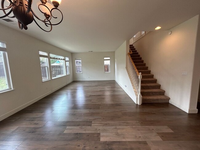 Building Photo - 1454 Azalea Dr