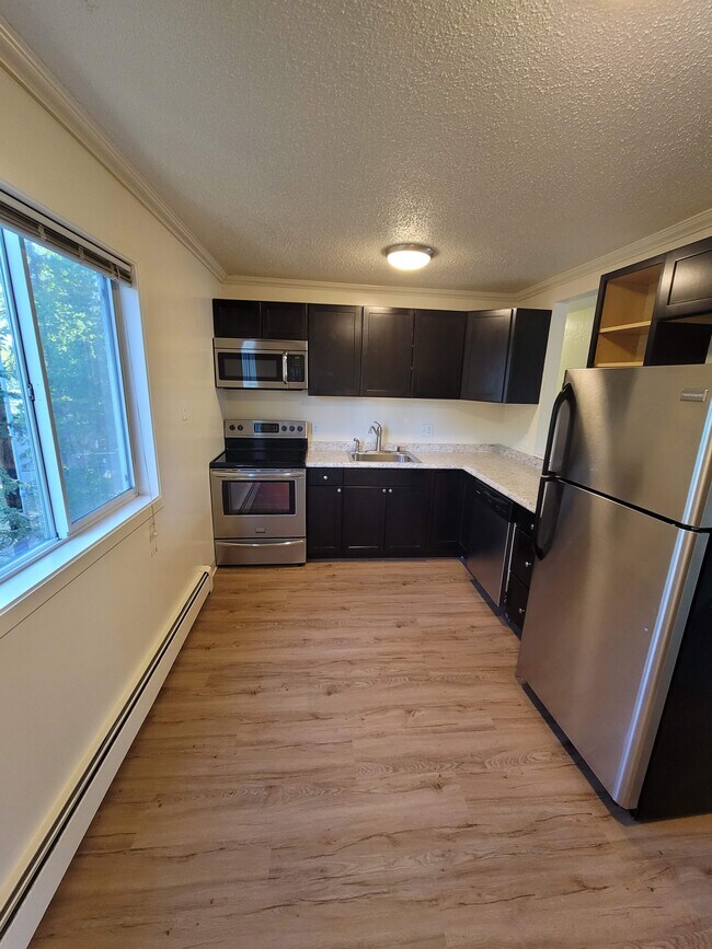 Kitchen - 2300 E 49th Ct