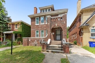 Building Photo - 2964 Leslie St