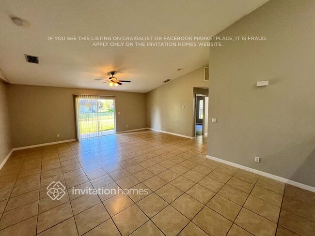 Foto del edificio - 931 SW Gaitor Ave
