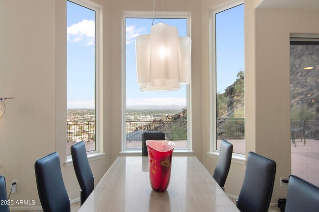 Foto del edificio - 126 W North Ln