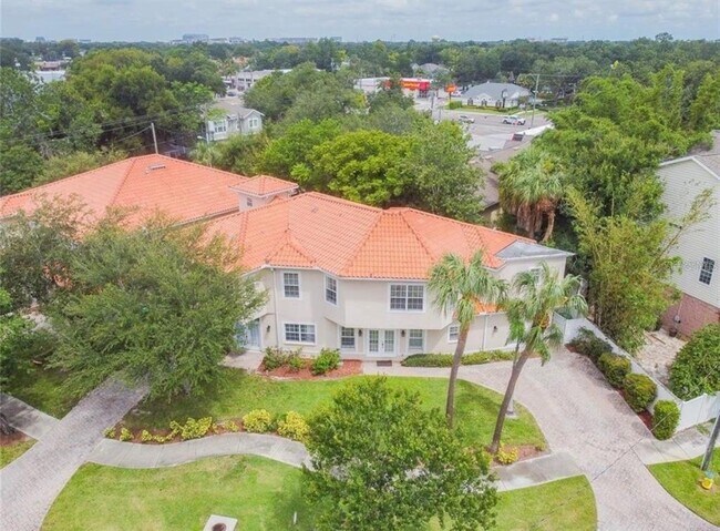 Foto del edificio - 131 S Arrawana Ave