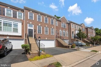 Building Photo - 5587 Governors Pond Cir