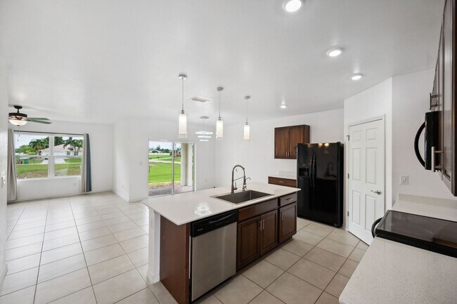 Foto del edificio - 2044 NW 1st St