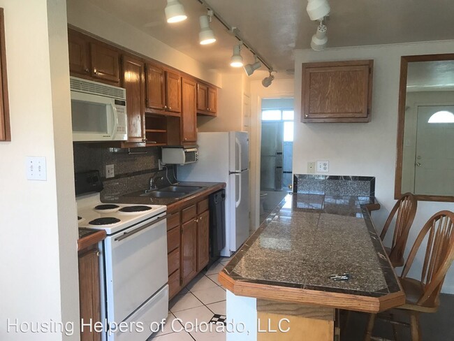 Building Photo - 1 br, 1 bath House - 680 S Lashley Lane #313