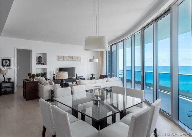 Building Photo - 5959 Collins Ave
