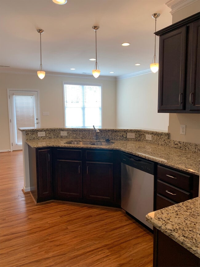 Building Photo - 155 Rowse Dr