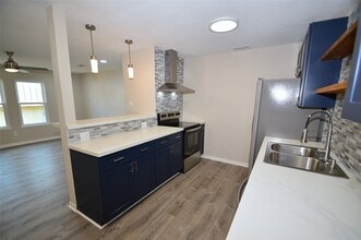 Building Photo - 1725 Avenue O